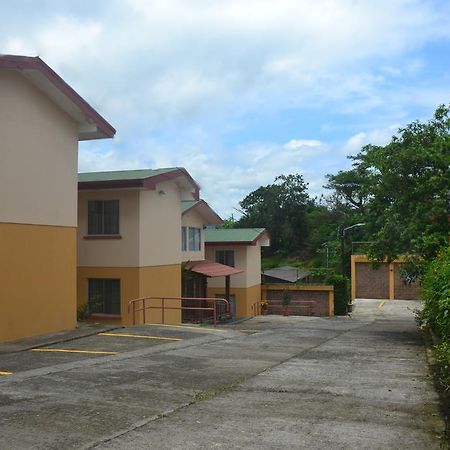 Hotel La Villa Quesada  Luaran gambar
