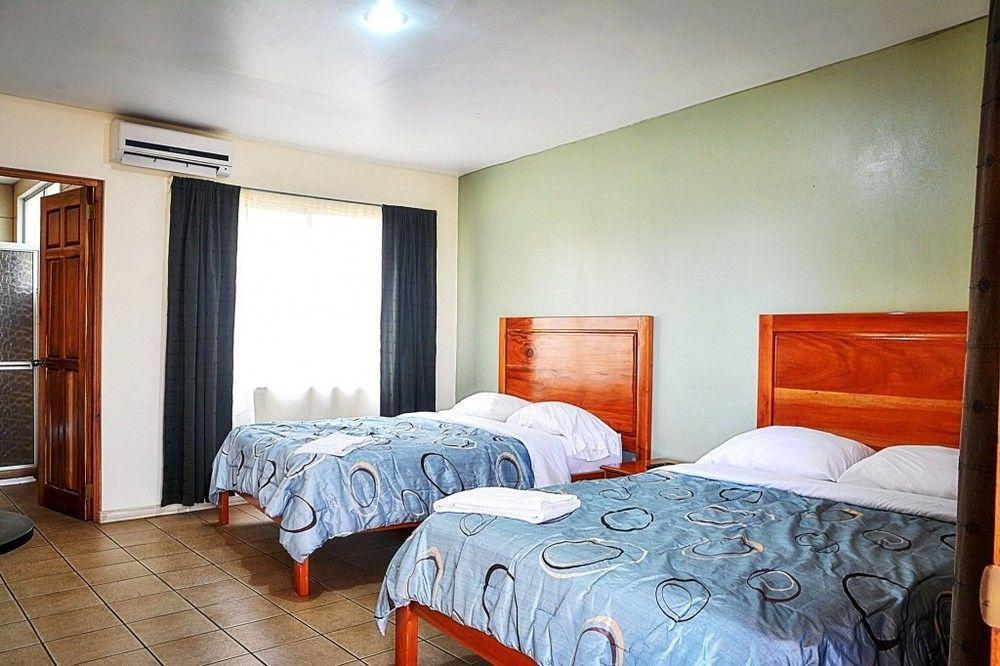 Hotel La Villa Quesada  Luaran gambar