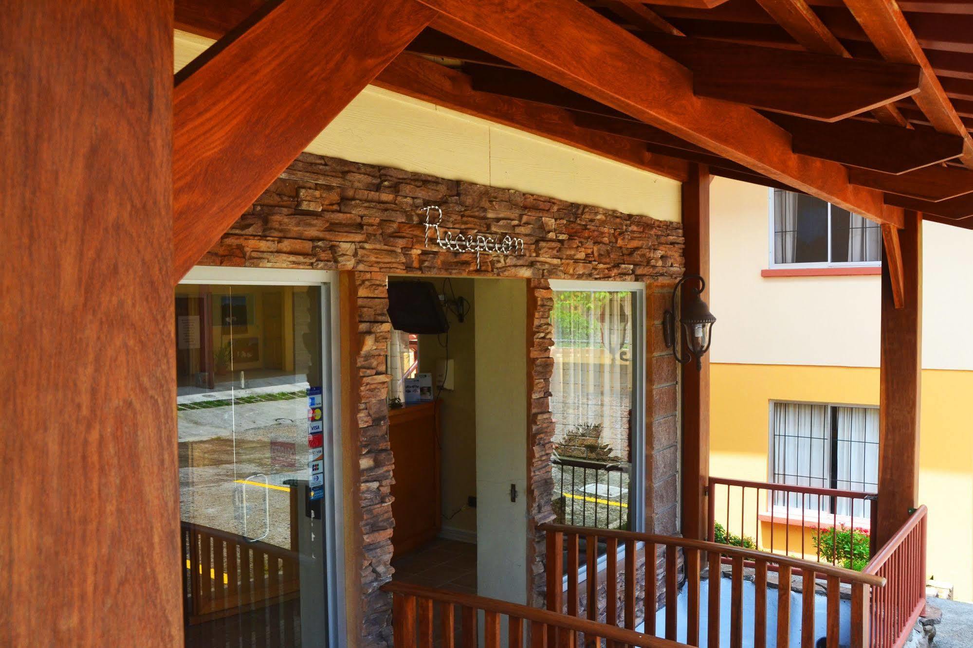 Hotel La Villa Quesada  Luaran gambar