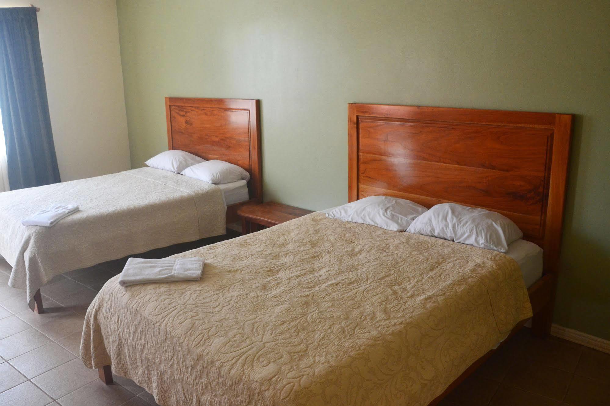 Hotel La Villa Quesada  Luaran gambar